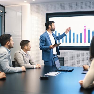 Como se comunicar com assertividade em reuniões importantes