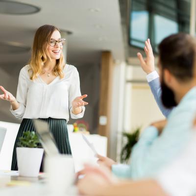 Como criar slides memoráveis para apresentações profissionais