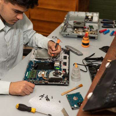 Como trabalha um técnico de informática básica?