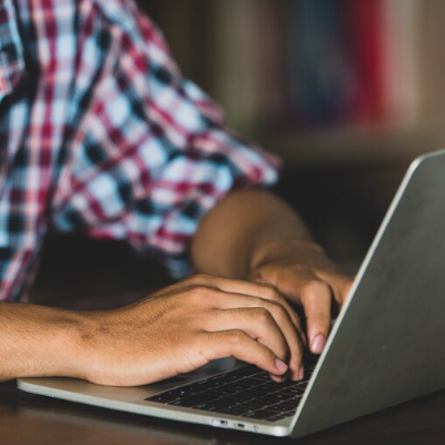 Aprenda sem custos: Formações gratuitas imperdíveis